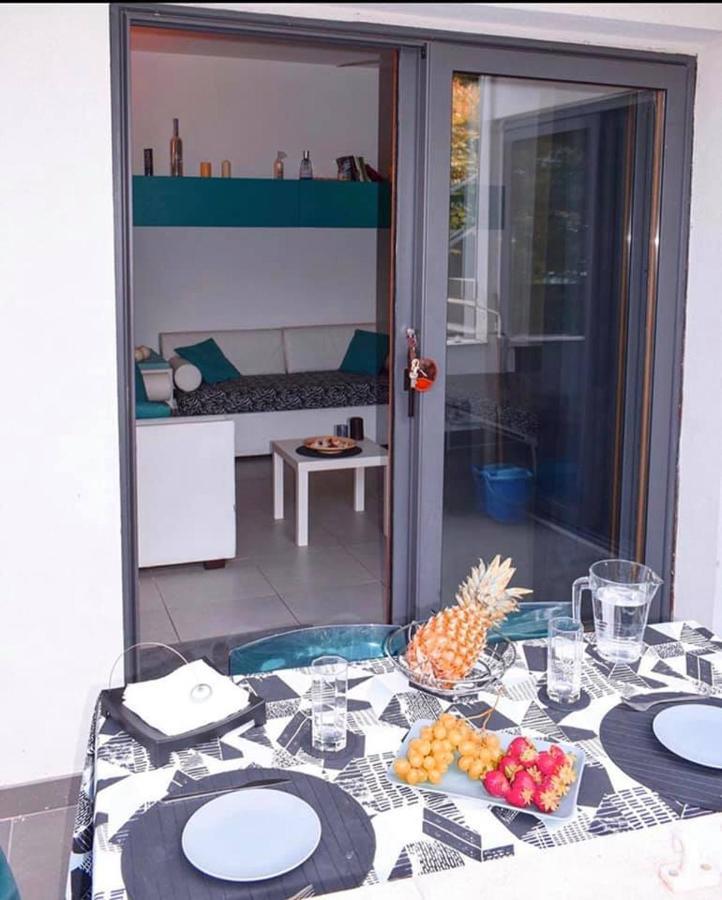 Vela Bianca Premium Apartment Letojanni Exterior photo